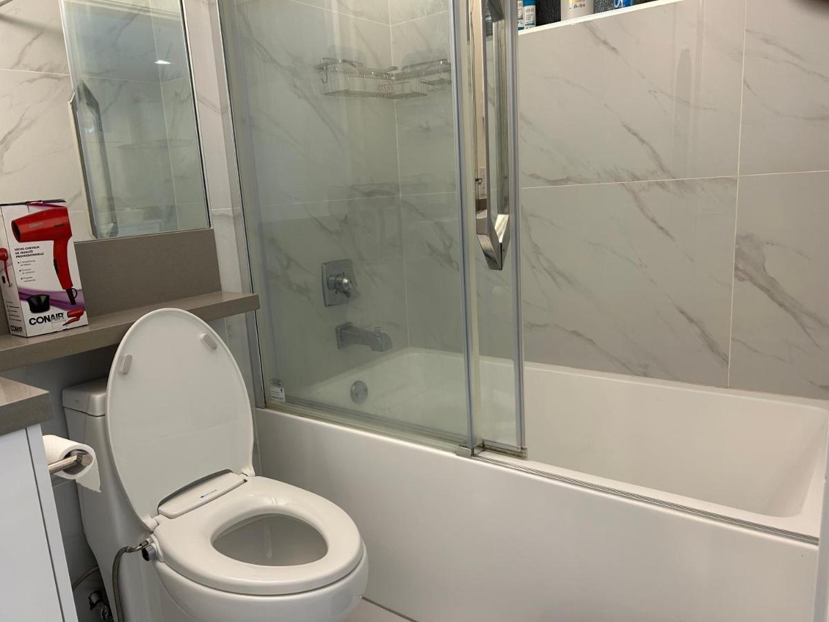 Milano Luxury Suites Vancouver Luaran gambar